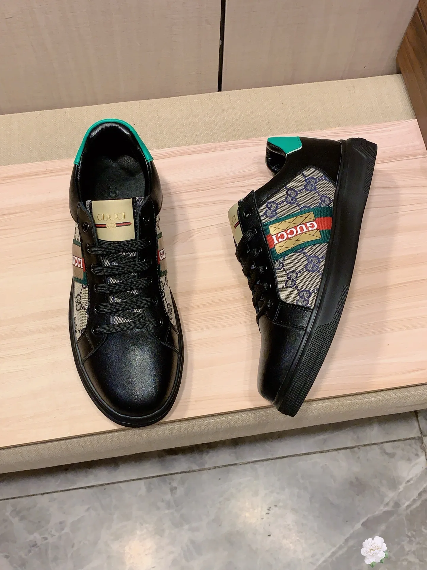 Men's men's shoes💰420💰💰🎩🎩[Lightning][Lightning] "Gucci*" latest • popular casual shoes, top brand [seduce] luxury ~ purchasing agency, top ~ quality. [Strong] The upper is made of imported breathable cowhide with fabric material ➕ Breathable sheepskin feet (•) and fine workmanship. The original stylish and stylish soft rubber wear-resistant and non-slip outsole is light and comfortable on the feet. The real thing looks better when photographed in person. 111: code: 38-44, 3️⃣ colors selected